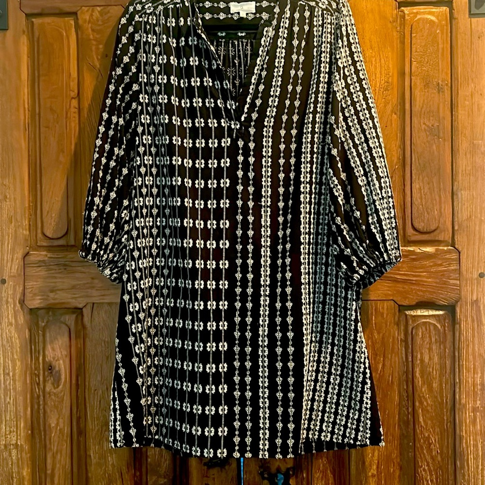 Black and White Adorable Dress!!